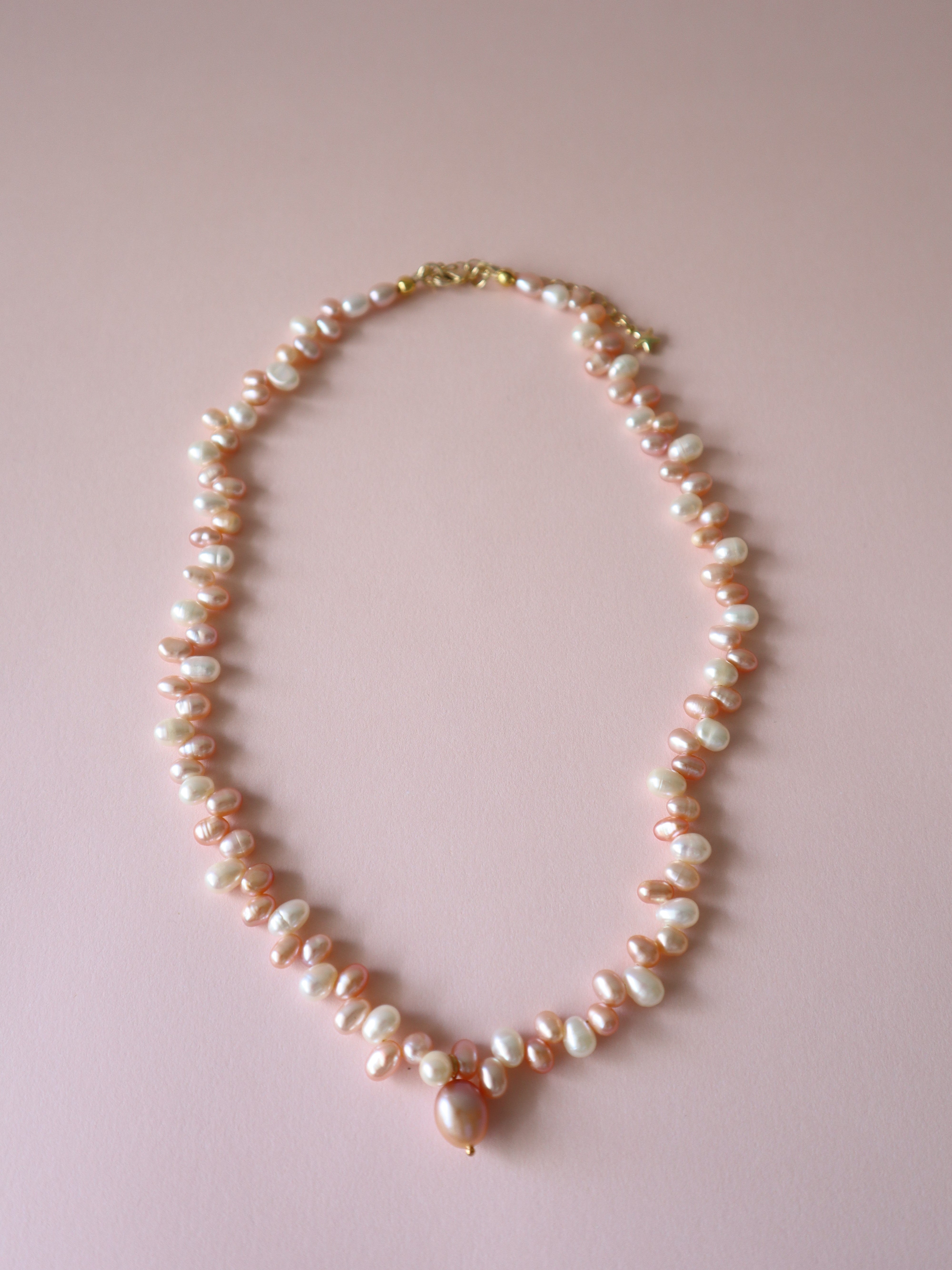 Enchante : High Lustre Baroque and Rice Shape White Peach Pink Pearl Necklace (AAAA Grade)